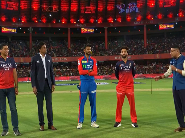 Axar Patel and  Rajat Patidar (Photo: X/@IPL)