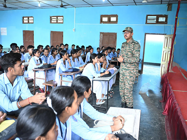 Indian Army conducts health awareness program in Tinsukia (Photo/PRO Ministry of Defence)