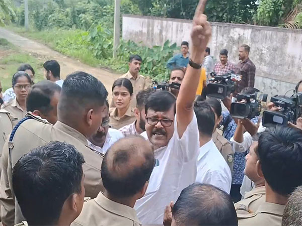 Visuals from the protest in Palakkad (Photo/ANI)