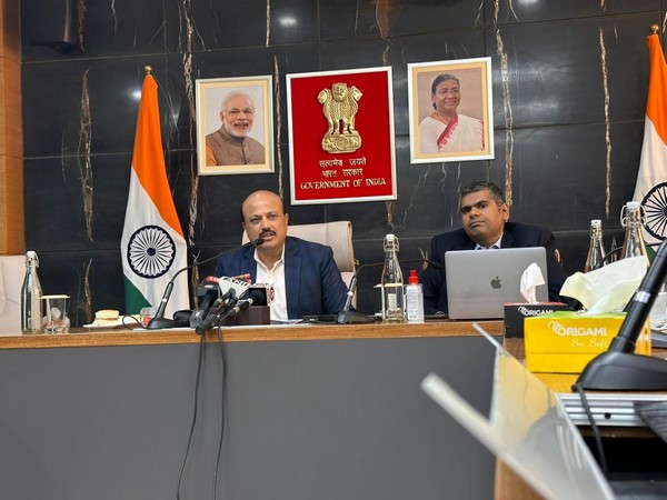 Additional Secretary at the Ministry of Commerce Rajesh Agrawal with APEDA Chairman Abhishek Dev (Photo/ANI)