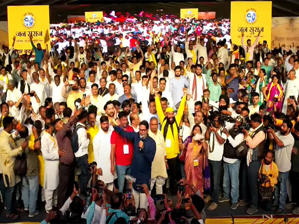 Jan Suraaj Party founder Prashant Kishor adressing the rally in Patna (Photo: Youtube of Jan Suraaj Party)