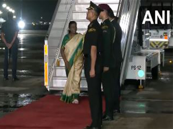 President Droupadi Murmu returned to New Delhi (Photo/ANI)