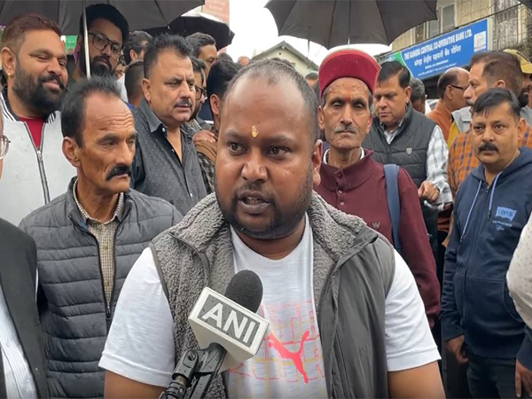 Shopkeepers shut down Dharamshala market to protest new trade license fee imposed by MC. (Photo: ANI)