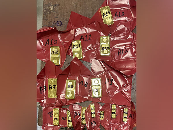 Gold worth Rs 6.3 crore seized at Mumbai airport (Photo/ANI)