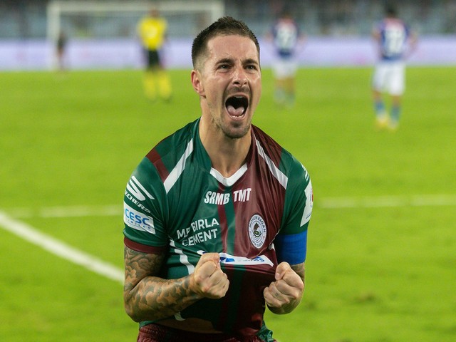 MBSG's Jamie Maclaren celebrating after scoring the winning goal in the final (Photo: ISL)