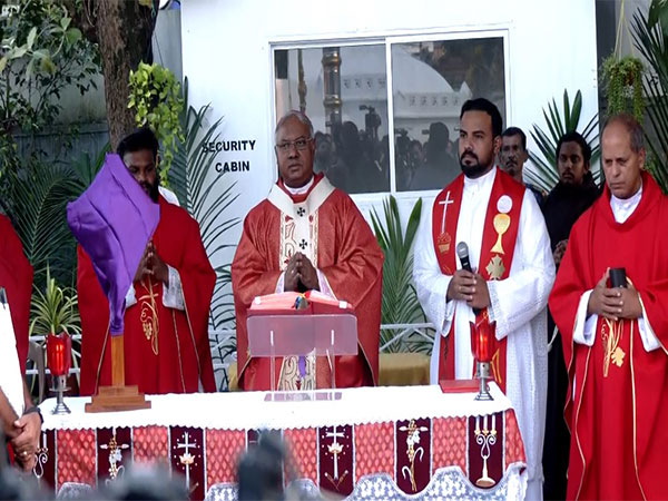 Archbishop Thomas J Netto leading Palm Sunday prayers in Thiruvananthapuram, Kerala (Photo/ANI)