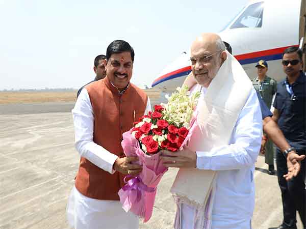 Union Minister Amit Shah (right) recieved by Chief Minister Mohan Yadav (Photo/CMO)