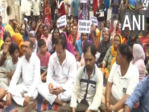 Protest after death of child in Raipur (Photo: ANI)