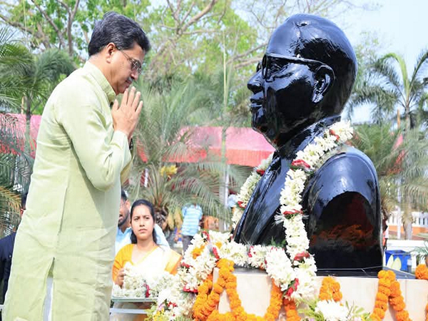 Tripura CM Manik Saha pays tribute to Dr. B. R. Ambedkar on his 135th birth anniversary at Ujjayanta Palace (Photo/CMO)