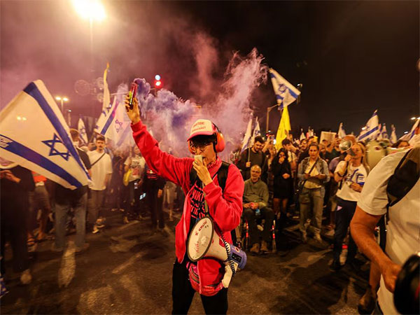 Anti-government protesters in Israel (Image/Reuters)