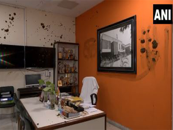 Ronak Khatri smeared cow dung on the walls of her office in protest  (Photo/ANI) 