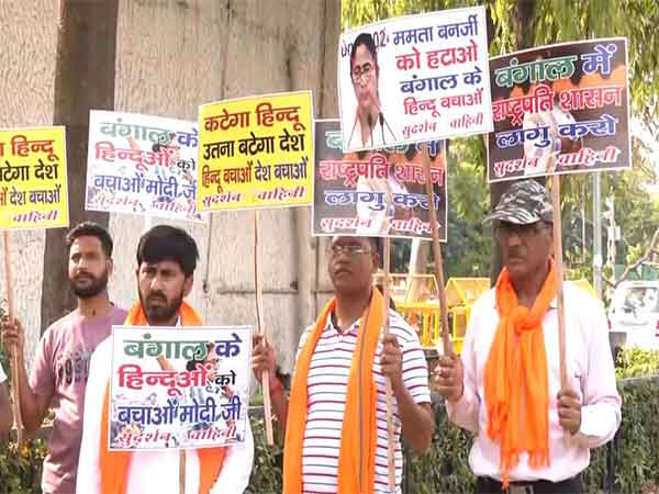 Sudarshan Vahini protests over Murshidabad violence (Photo/ANI)