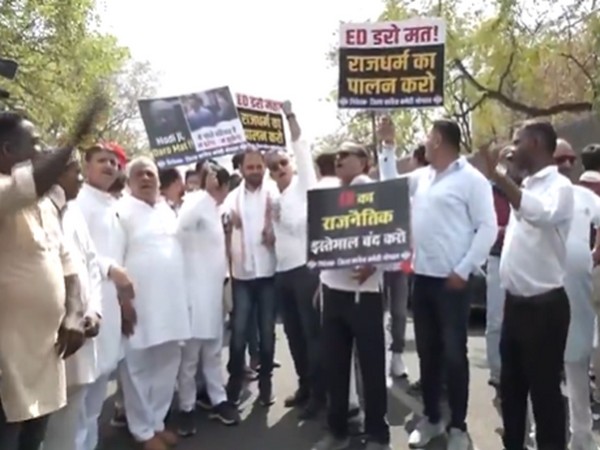 Congress leaders in foot march to state ED office in Bhopal (Photo/ANI)