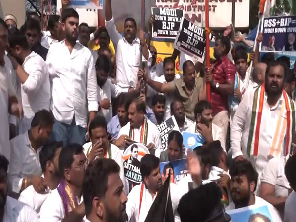 Congress leaders and workers hold protest in Hyderabad. (Photo/ANI)