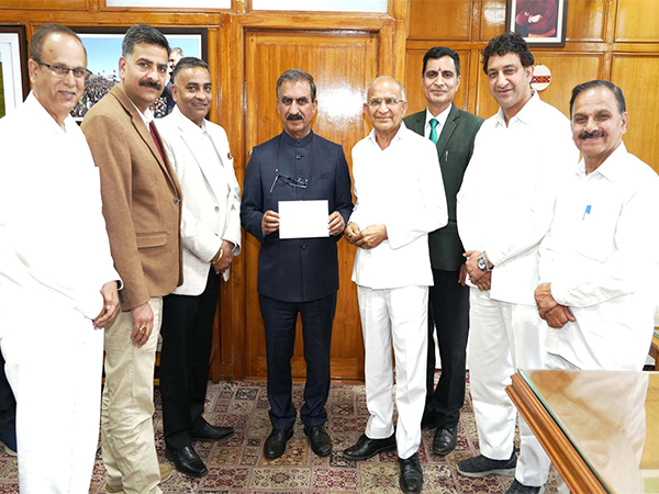 Sri Sathya Sai Seva Sangathan invites CM to participate in ‘Diya Rath Yatra’ (Photo/ ANI)