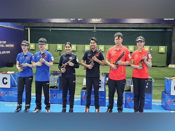 Indian shooters Suruchi and Saurabh Chaudhary (In centre) after winning gold at ISSF World Cup (Image: NRAI/ISSF)