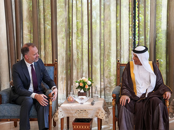RAK Ruler receives US Consul General (Photo/WAM)