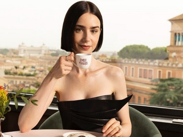 Lily Collins (Photo/Instagram/@lilyjcollins)