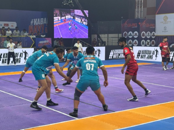 Kabaddi action (Photo: GI-PKL)