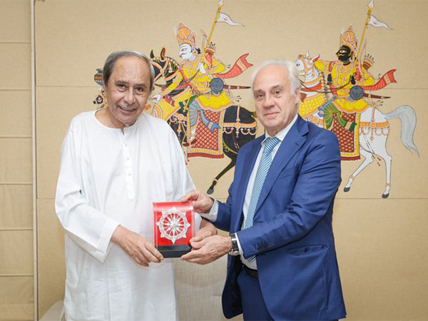 Former Odisha CM Naveen Patnaik with  Spain Ambassador to India Juan Antonio March Pujol (Photo/X@Naveen_Odisha)