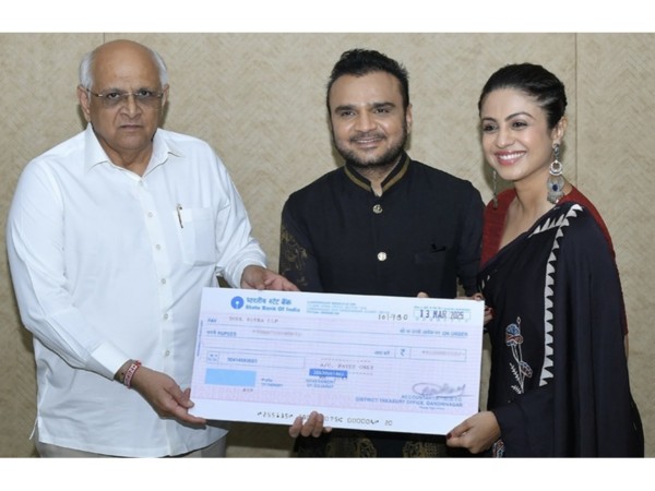 Chief Minister Bhupendra Patel congratulates the team of Kutch Express for their stellar achievement at the National Film Awards, celebrating Gujarati cinema on a national stage.