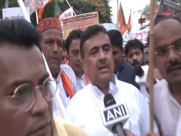 BJP held 'Hindu Bachao Rally' in Kolkata (Photo/ANI)