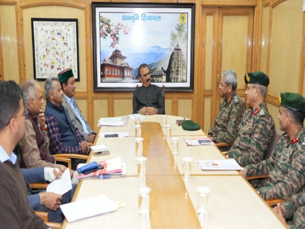 Himachal Pradesh CM Sukhu holds meeting with GOC Central Command Lt General Anindya Sengupta. (Photo: Himachal Pradesh CMO)