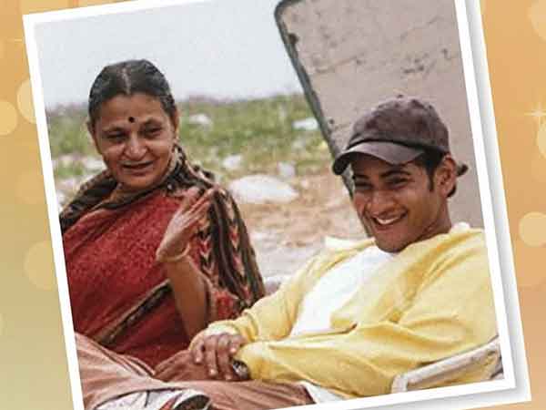 Mahesh Babu with his late mother (Photo/Instagram/@urstrulymahesh)