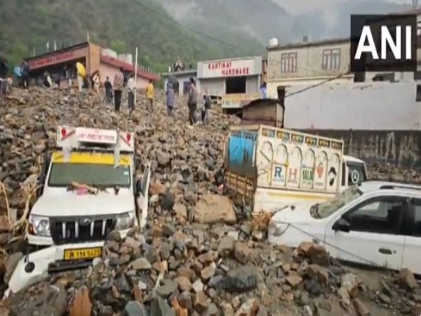 Vehicles stuck in Ramban due to landslide (Photo/ANI) 