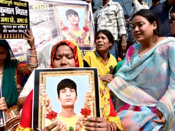 Locals protest in Seelampur Murder Case (Photo/ANI)