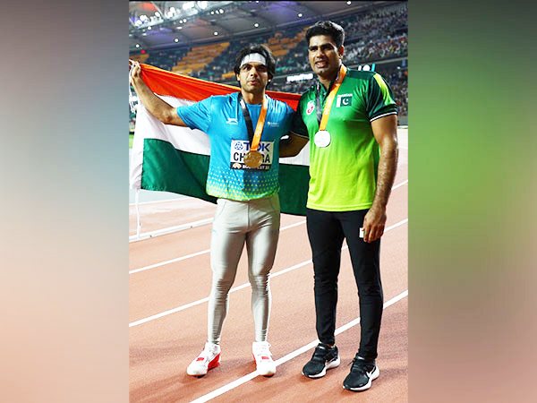 Neeraj Chopra and Arshad Nadeem (Photo: Rashid Latif X)