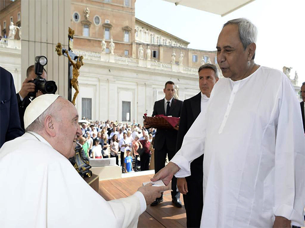  Former Odisha Chief Minister Naveen Patnaik meets Pope Francis (File Photo/ANI)