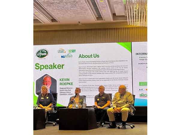 L to R: Anne Meis - U.S. Soybean farmer; Kevin Roepke - Regional Director - SAASSA, USSEC; Mark Read - U.S. Soybean farmer & David Williams - U.S. Soybean farmer
