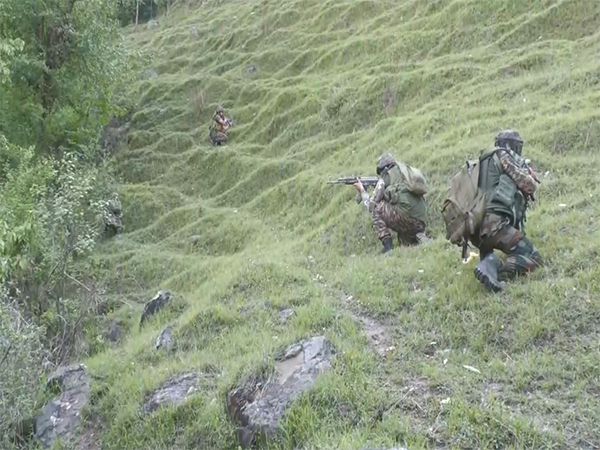 Security forces continue joint search operation in Poonch to trace terrorists (Photo/ANI)