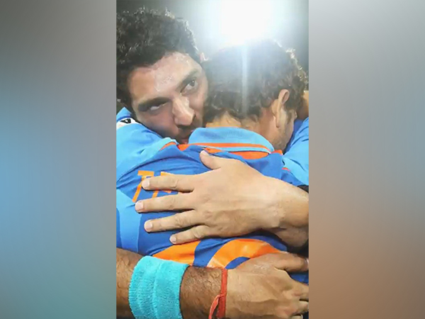 Yuvraj Singh and Sachin Tendulkar (Photo: X/@YUVSTRONG12)