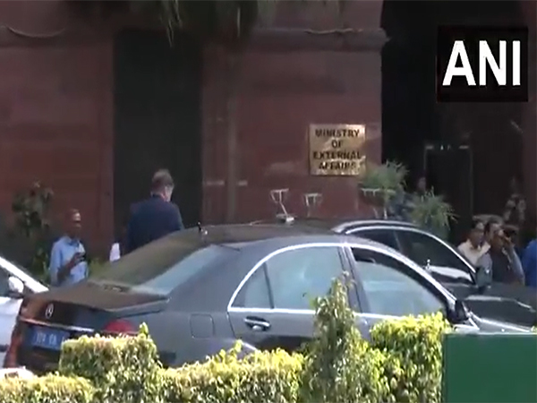 Diplomatic cars line up infront of MEA (Photo/ANI)