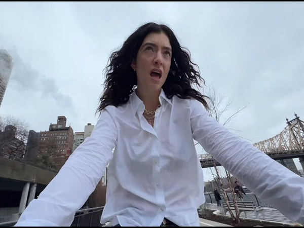 A snip from the song (Photo/instagram/@lorde)