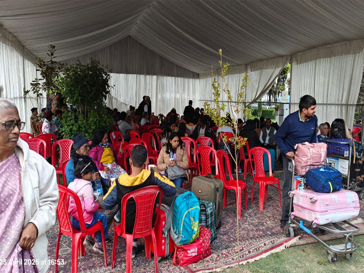 Passengers at Srinagar Airport (Photo/ANI)
