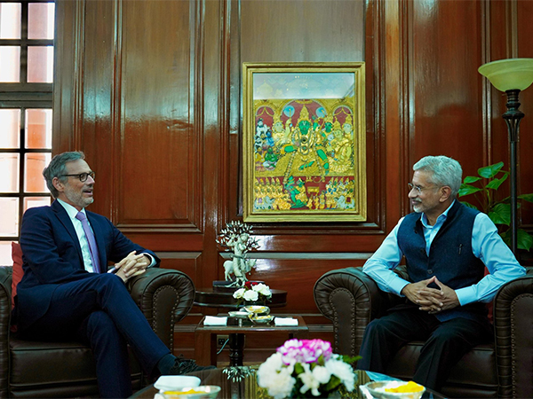  External Affairs Minister S Jaishankar met with Jens Plotner, Foreign and Security Policy Advisor to the German Chancellor (Photo/X@DrSJaishankar)