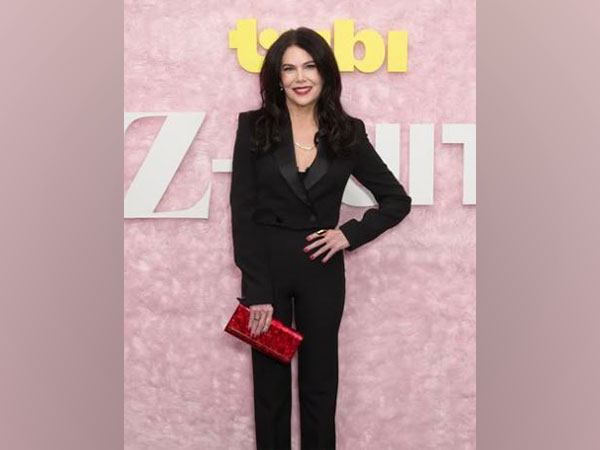 Lauren Graham (Image source: Instagram/ @laurengraham)