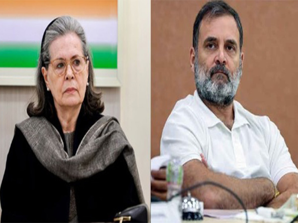 Congress leader's Sonia Gandhi and Rahul Gandhi. (File Photo/ANI)