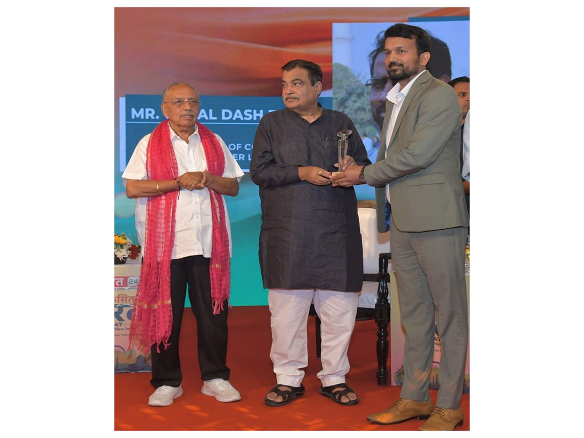 Direct Credit’s CEO Yogendra Kumar Honored with ‘Leader in Customized Lending Solutions’ Award at Viksit Bharat 2047 – Vision of New India Conclave