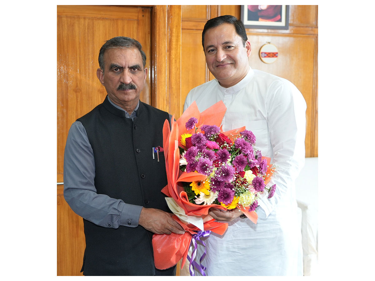 Himachal Pradesh CM Sukhvinder Sukhu with J-K Agriculture Minister Javid Ahmed Dar. (Photo: Himachal CMO)