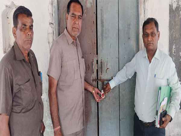 Administration seize three illegal madrasas in Bhagwanpur police station area of ​​​​Roorkee (Photo: Uttarakhand CMO)