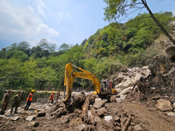 BRO undertakes restoration works on war footing after landslides in Sikkim (Photo/ANI)
