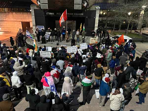 Hundreds gather in Toronto to denounce Kashmir terror attack and demand action against Pakistan. (Photo: ANI)