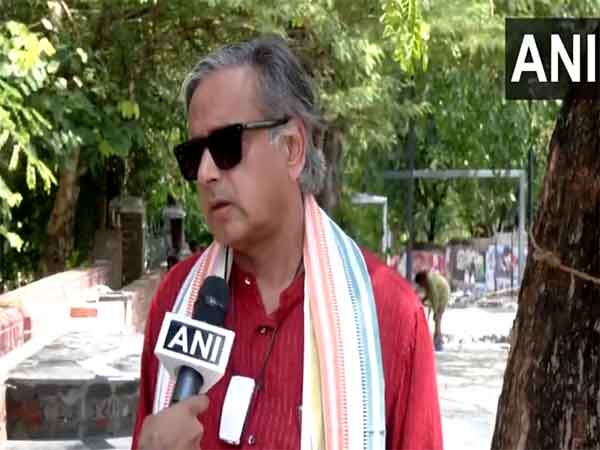 Congress leader Shashi Tharoor (Photo/ANI)