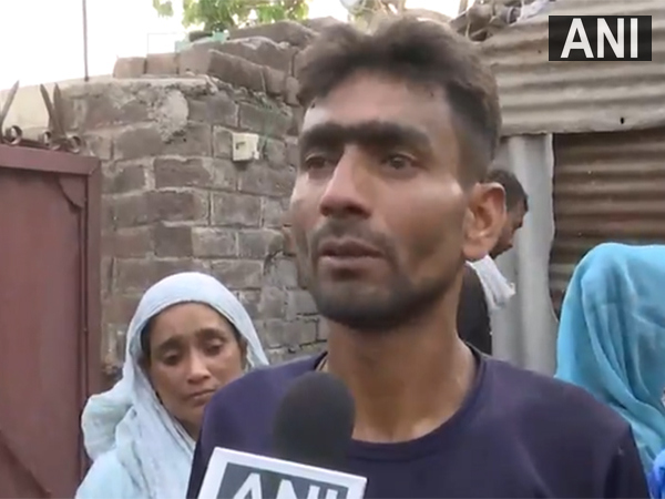 Mitthu, father of the deceased in Rohini fire incident (Photo/ANI)