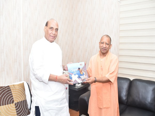 UP CM Yogi Adityanath meets Union Minister Rajnath Singh (Photo: @DefenceMinIndia/X)