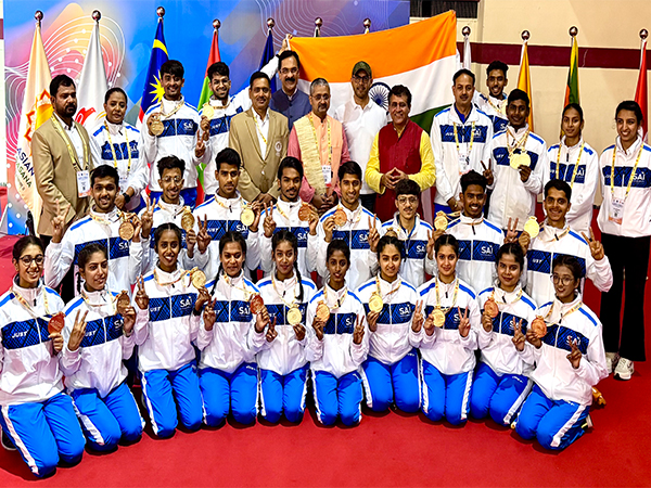 Indian Yoga Team (Photo: Sai)